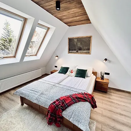 Chalet Jandor - *